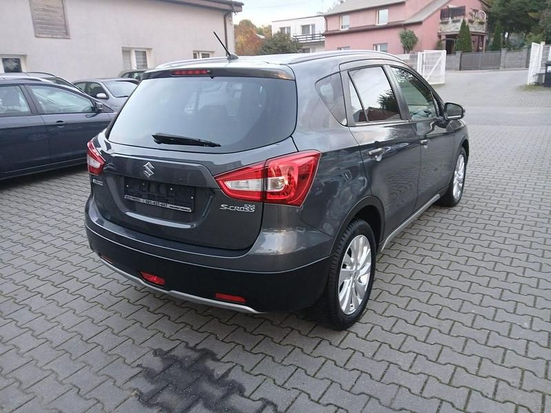 Używany Suzuki SX4 112 KM (82 kW) 2017 Szary Hatchback