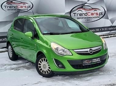 Używany Opel Corsa 87 KM (63 kW) 2011 Zielony Hatchback