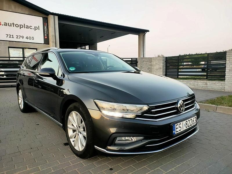 Szary (metalik) Używany 2020 VW Passat Sedan/Limuzyna | 125 999 zł - Obraz 1/4