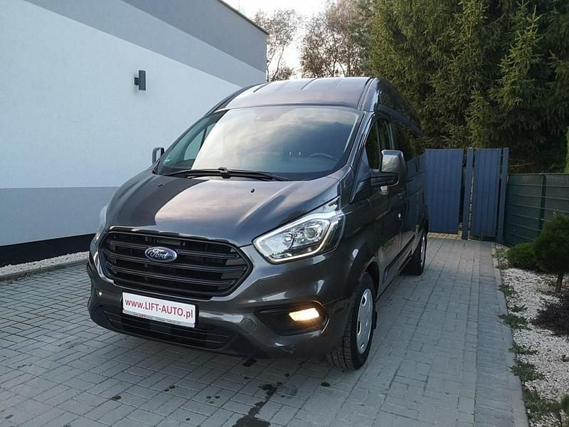 Szary Używany 2019 Ford Tourneo Custom Van | 129 000 zł - Obraz 1/4