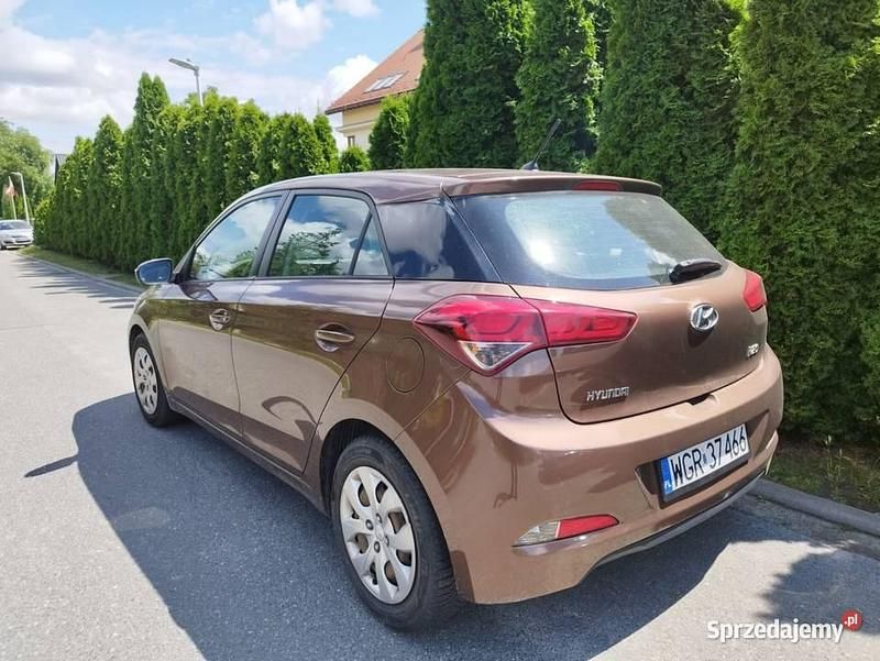 Brązowy Używany 2015 Hyundai i20 Hatchback | 24 500 zł (Drogi) - Obraz 1/4