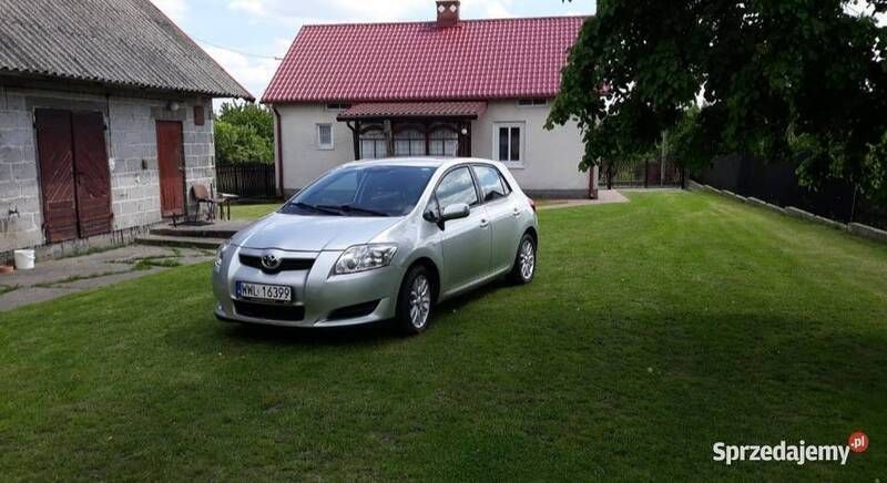 Srebrny Używany 2007 Toyota Auris Hatchback | 16 500 zł (Uczciwa cena) - Obraz 1/4