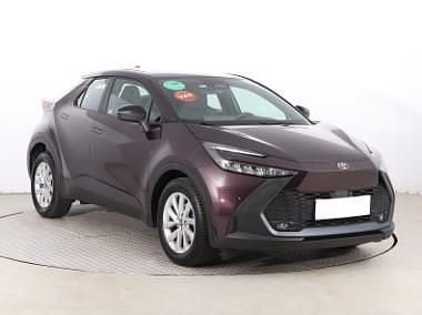 Fioletowy Nowe 2024 Toyota C-HR SUV | 113 999 zł (Uczciwa cena) - Obraz 1/4
