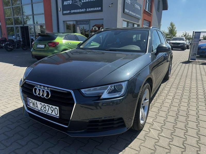 Używany Audi A4 150 KM (110 kW) 2019 Grafitowy (metalik) Kombi