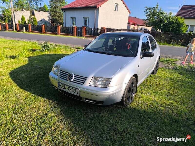 Srebrny Używany 2001 VW Bora Sedan/Limuzyna | 6500 zł (Dość drogi) - Obraz 1/4