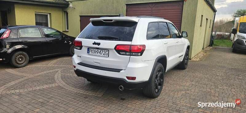 Biały Używany 2018 Jeep Grand Cherokee SUV | 94 600 zł (Uczciwa cena) - Obraz 1/4
