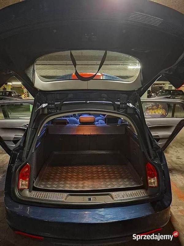 Używany Opel Insignia 140 KM (102 kW) 2011