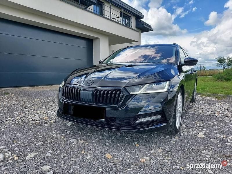 Używany Skoda Octavia 2022 Czarny Kombi