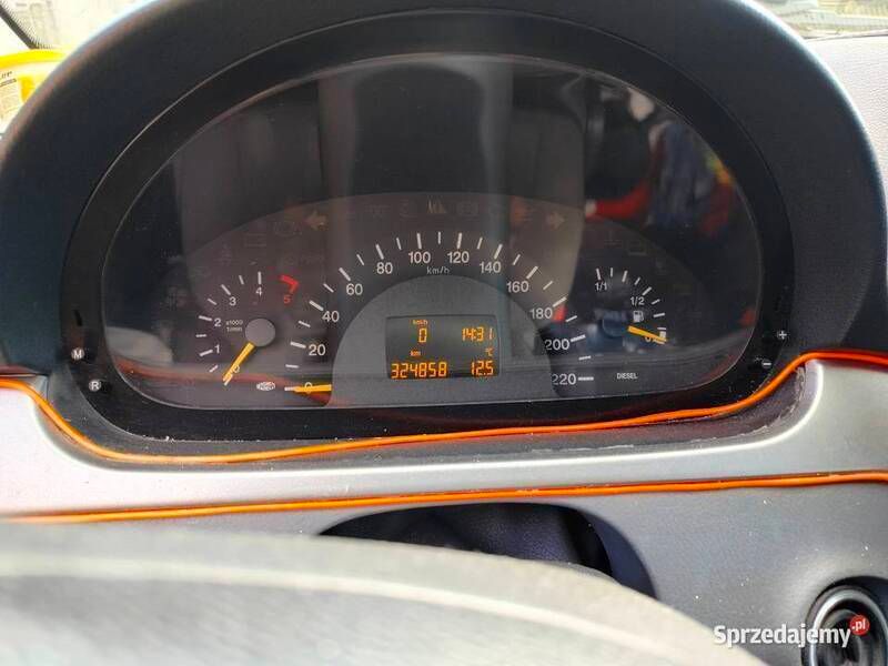 Używany 2004 Mercedes Vito Minivan | 10 000 zł (Dobra cena) - Obraz 1/4