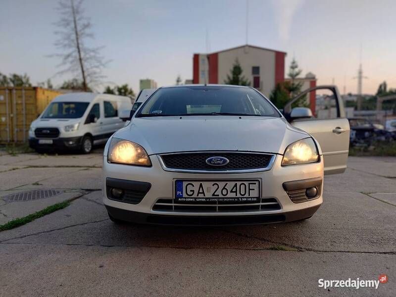 Srebrny Używany 2006 Ford Focus Hatchback | 5999 zł (Dość drogi) - Obraz 1/4