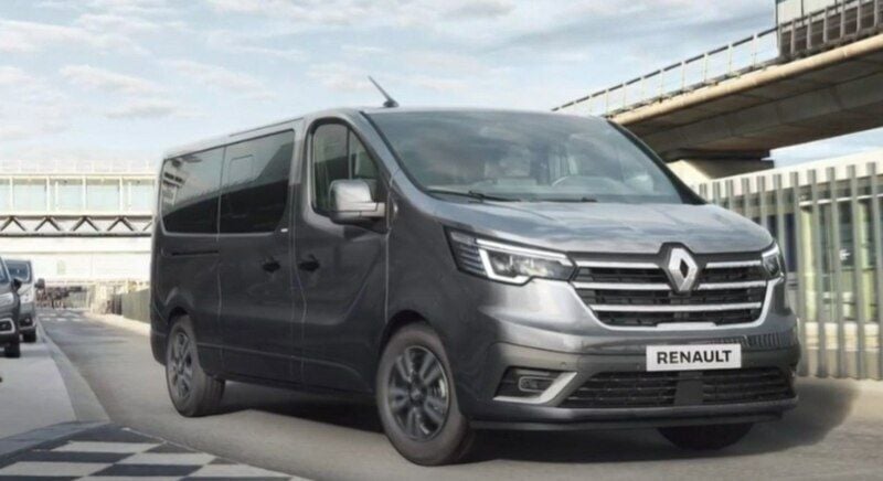 Używany Renault Trafic 150 KM (110 kW) 2024 Szary Minivan