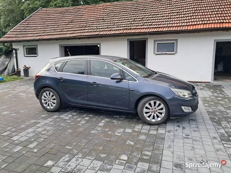 Używany 2010 Opel Astra Cosmo | 15 000 zł (Uczciwa cena) - Obraz 1/4