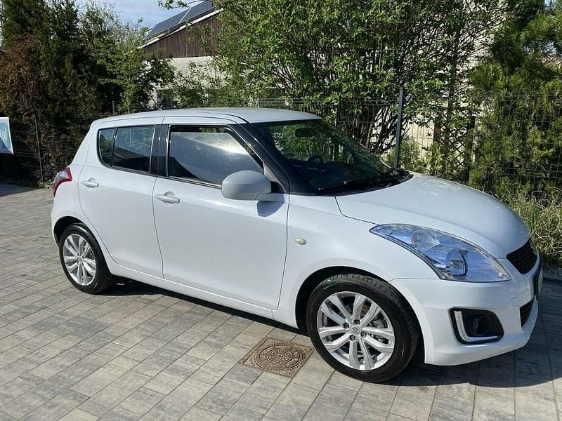 Biały Używany 2013 Suzuki Swift Hatchback | 23 900 zł (Uczciwa cena) - Obraz 1/4
