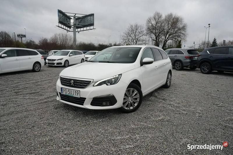 Biały Używany 2021 Peugeot 308 Allure Kombi | 46 800 zł (Uczciwa cena) - Obraz 1/4
