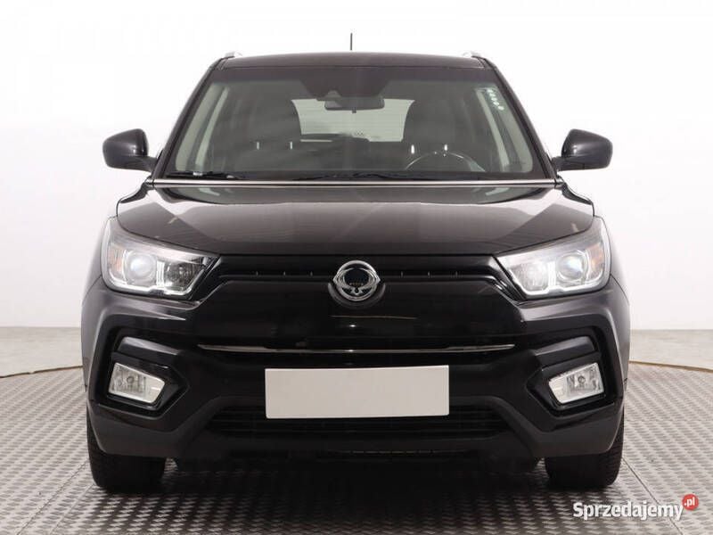 Czarny Używany 2019 Ssangyong Tivoli SUV | 47 999 zł (Uczciwa cena) - Obraz 1/4