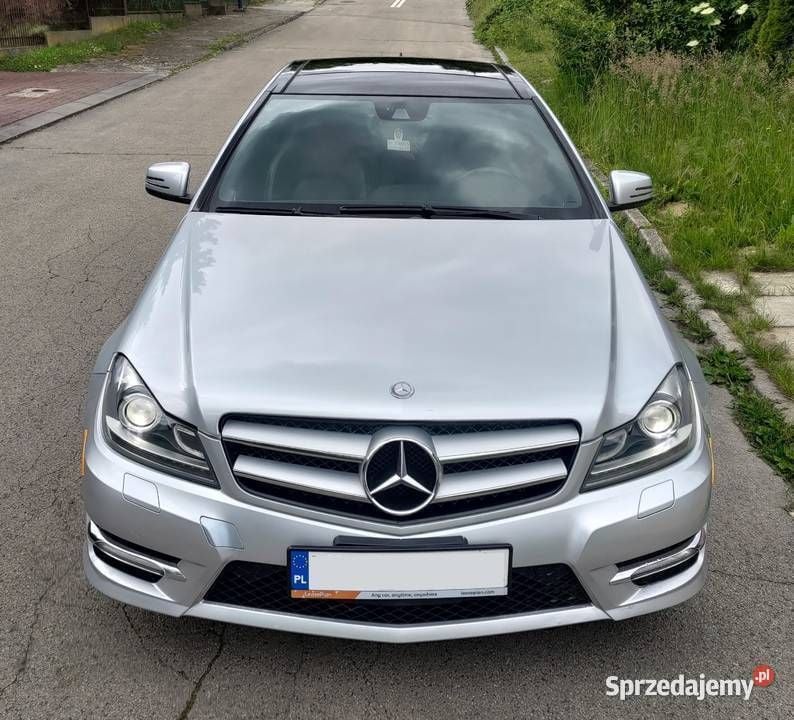 Używany 2012 Mercedes C250 AMG Coupe | 46 000 zł - Obraz 1/4