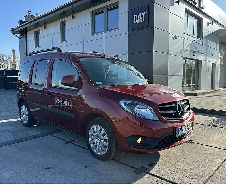Używany Mercedes Citan 111 110 KM (80 kW) 2017 Inny kolor Minivan