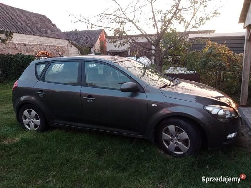 Grafitowy Używany 2011 Kia Ceed Hatchback | 12 600 zł (Dobra cena) - Obraz 1/4