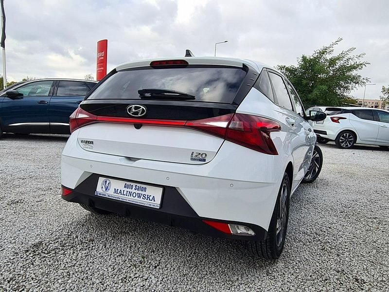 Używany Hyundai i20 100 KM (73 kW) 2022 Biały Hatchback