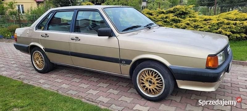 Używany Audi 80 1986 Złoty Sedan/Limuzyna