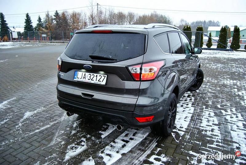 Używany Ford Kuga 150 KM (110 kW) 2017 Inny (metalik) SUV