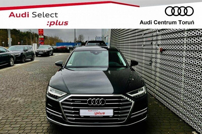 Używany Audi A8 Ambiente 360 KM (264 kW) 2018 Czarny (metalik) Sedan/Limuzyna