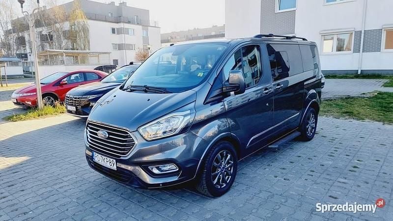 Grafitowy Używany 2018 Ford Tourneo Titanium X Minivan | 100 997 zł (Dość drogi) - Obraz 1/4