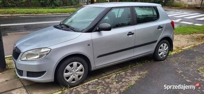 Srebrny Używany 2010 Skoda Fabia Van | 6900 zł (Uczciwa cena) - Obraz 1/4