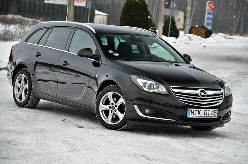 Używany Opel Insignia 140 KM (102 kW) 2014 Brązowy (metalik) Kombi