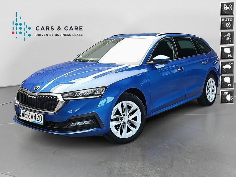 Niebieski Używany 2021 Skoda Octavia Kombi | 68 900 zł (Uczciwa cena) - Obraz 1/4