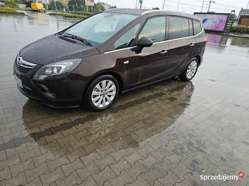 Brązowy Używany 2013 Opel Zafira Minivan | 28 900 zł (Uczciwa cena) - Obraz 1/4