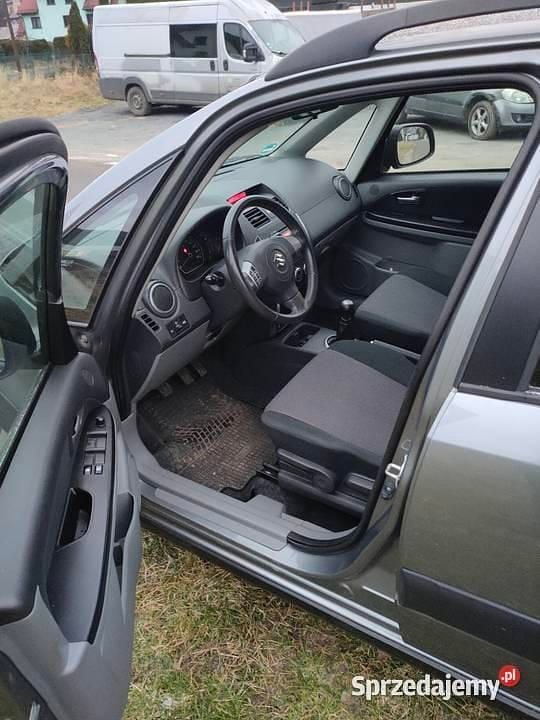 Używany Suzuki SX4 107 KM (78 kW) 2007 Szary Hatchback