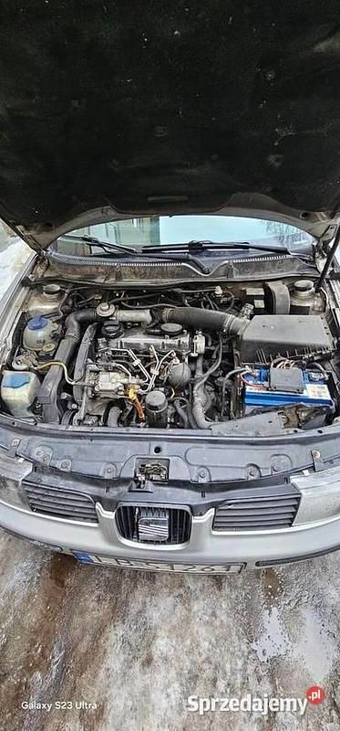 Używany Seat Toledo 2003 Srebrny Sedan/Limuzyna