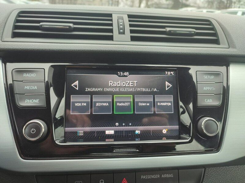 Używany Skoda Fabia 95 KM (69 kW) 2021 Srebrny (metalik) Hatchback