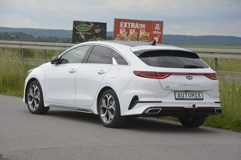 Używany Kia ProCeed GT-Line 136 KM (100 kW) 2019 Biały Hatchback