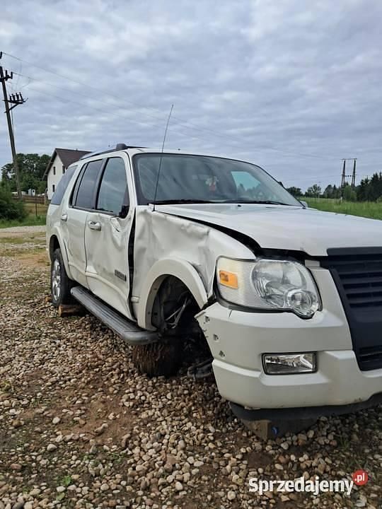 Używany Ford Explorer 2005 Beżowy SUV