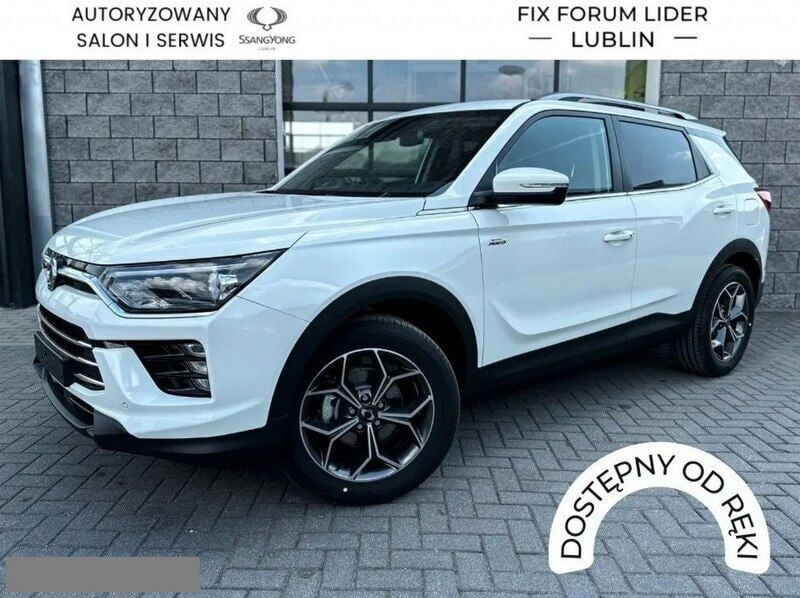 Biały (metalik) Używany 2022 Ssangyong Korando Sedan/Limuzyna | 119 990 zł - Obraz 1/4
