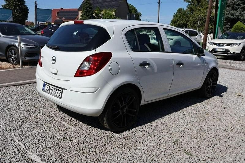 Używany Opel Corsa 85 KM (62 kW) 2014 Biały Hatchback