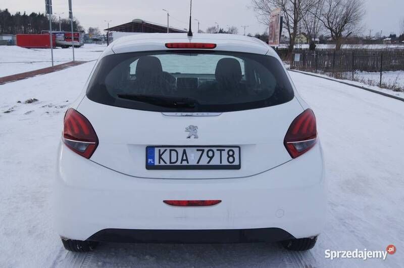 Używany Peugeot 208 2017 Biały Hatchback