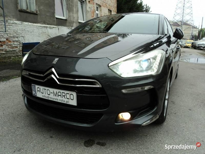 Czarny Używany 2015 DS Automobiles DS5 Hatchback | 35 900 zł - Obraz 1/4