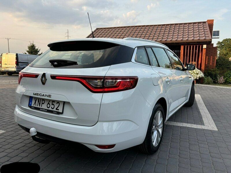 Używany Renault Mégane GrandTour 110 KM (80 kW) 2018 Biały Kombi