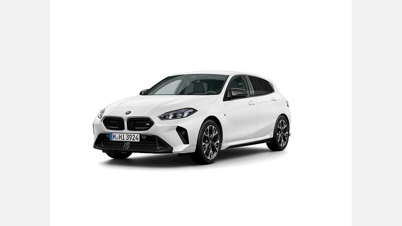 Biel alpejska Używany 2024 BMW M135 Shadowline Hatchback | 219 900 zł - Obraz 1/3