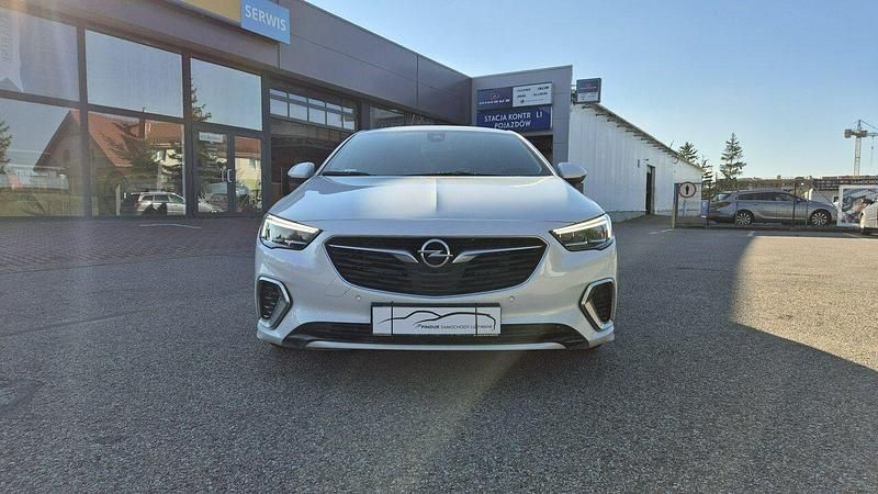 Używany Opel Insignia 260 KM (191 kW) 2018 Biały Hatchback
