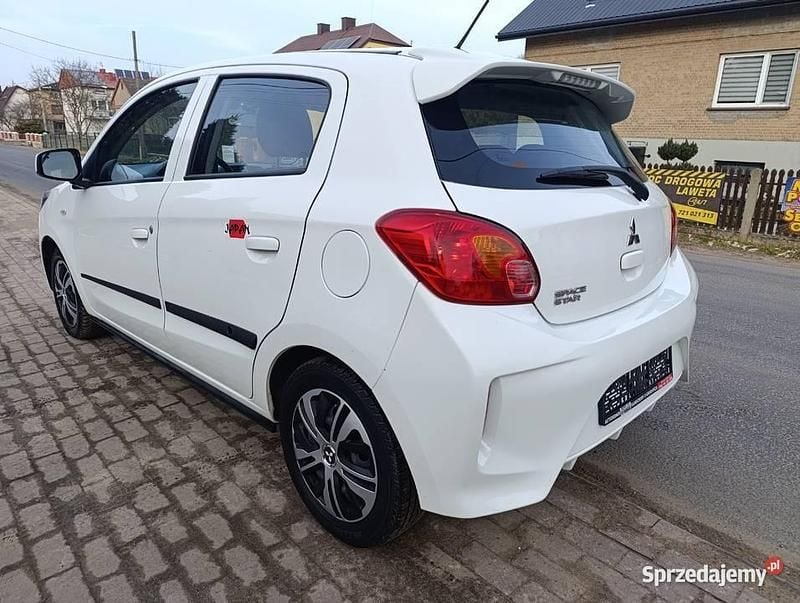 Używany Mitsubishi Space Star 2021 Hatchback