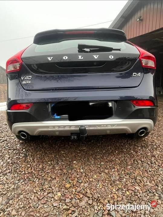 Używany Volvo V40 2015 Granatowy Hatchback