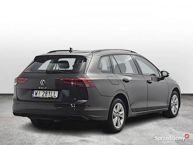 Używany VW Golf VIII Life 115 KM (84 kW) 2021 Szary Kombi