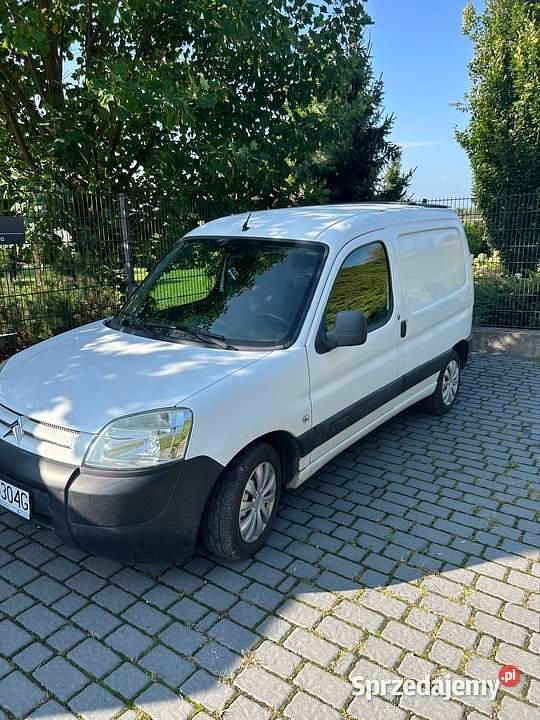 Biały Używany 2007 Citroën Berlingo Minivan | 16 000 zł - Obraz 1/4