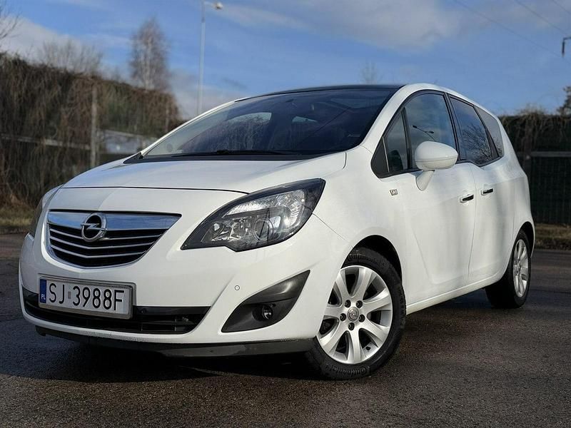 Używany Opel Meriva Innovation 130 KM (95 kW) 2011 Biały Minivan