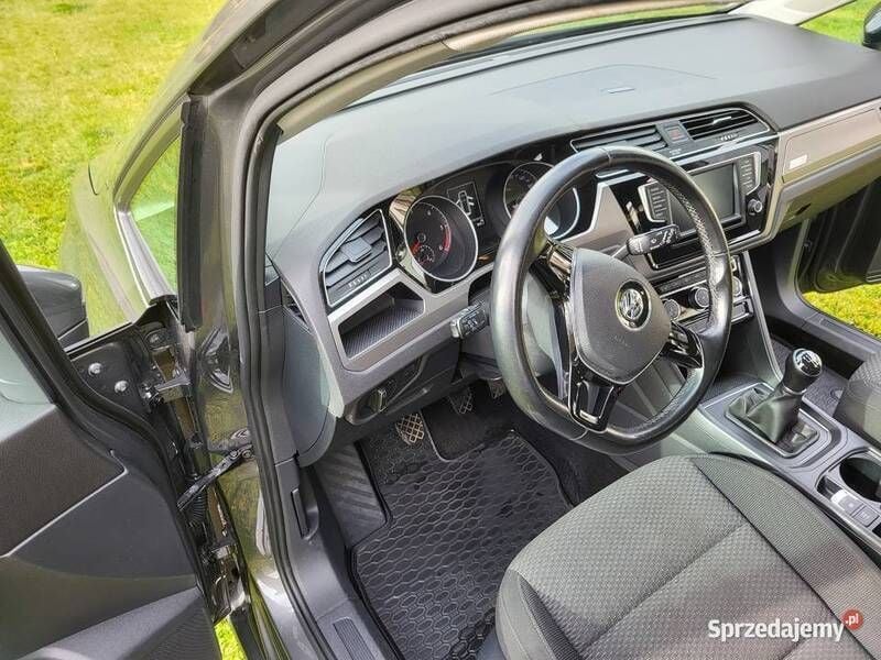 Używany 2016 VW Touran Minivan | 55 500 zł (Dość drogi) - Obraz 1/4