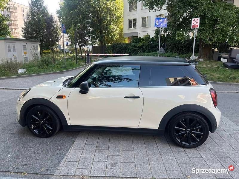 Beżowy Używany 2017 Mini ONE Hatchback | 26 000 zł - Obraz 1/4